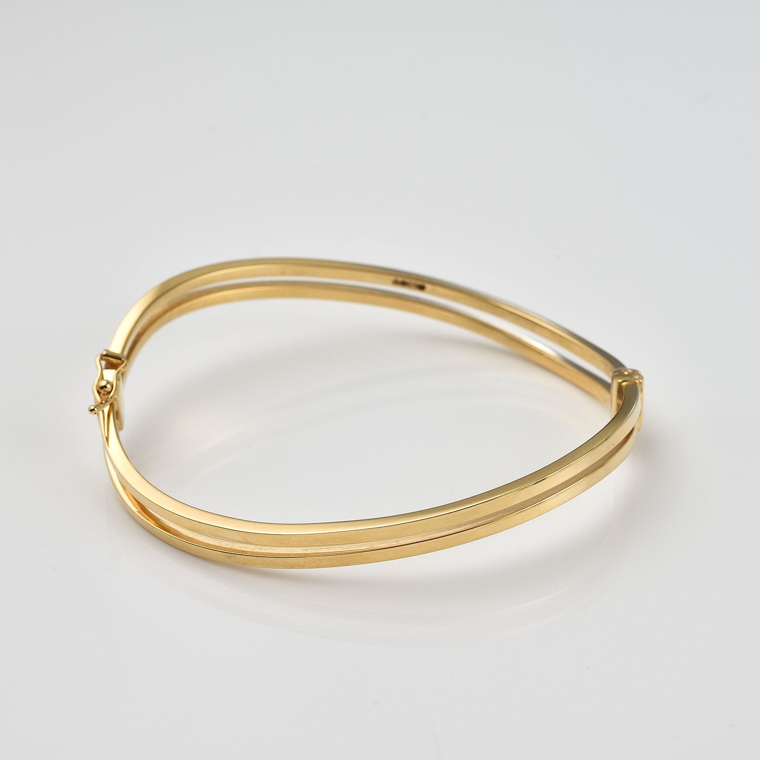 Serpentine Grace Necklace + Ouro Double Bar Bangle in 9K Gold