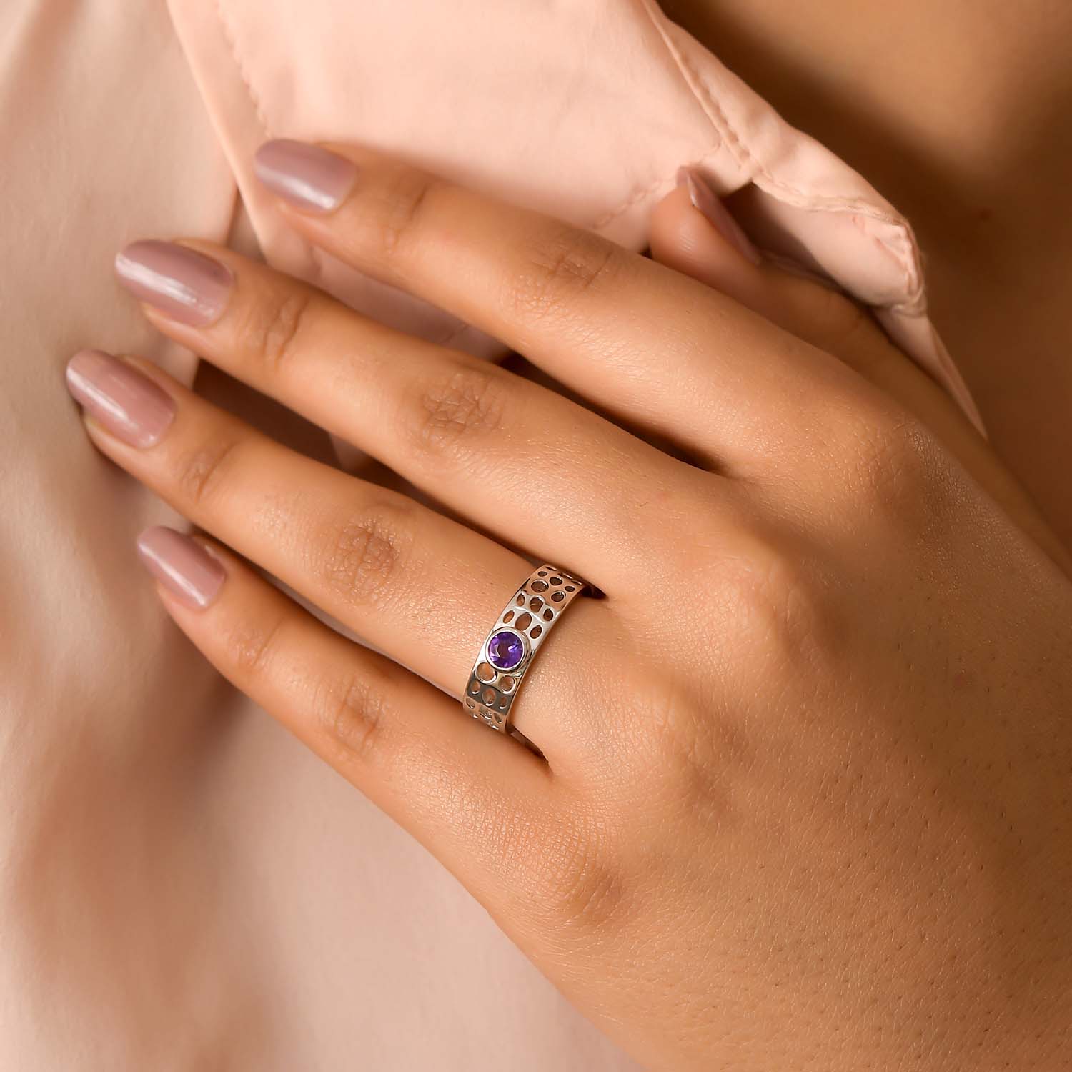 Lattice Band Ring with Solitaire Amethyst + Lattice Band Ring