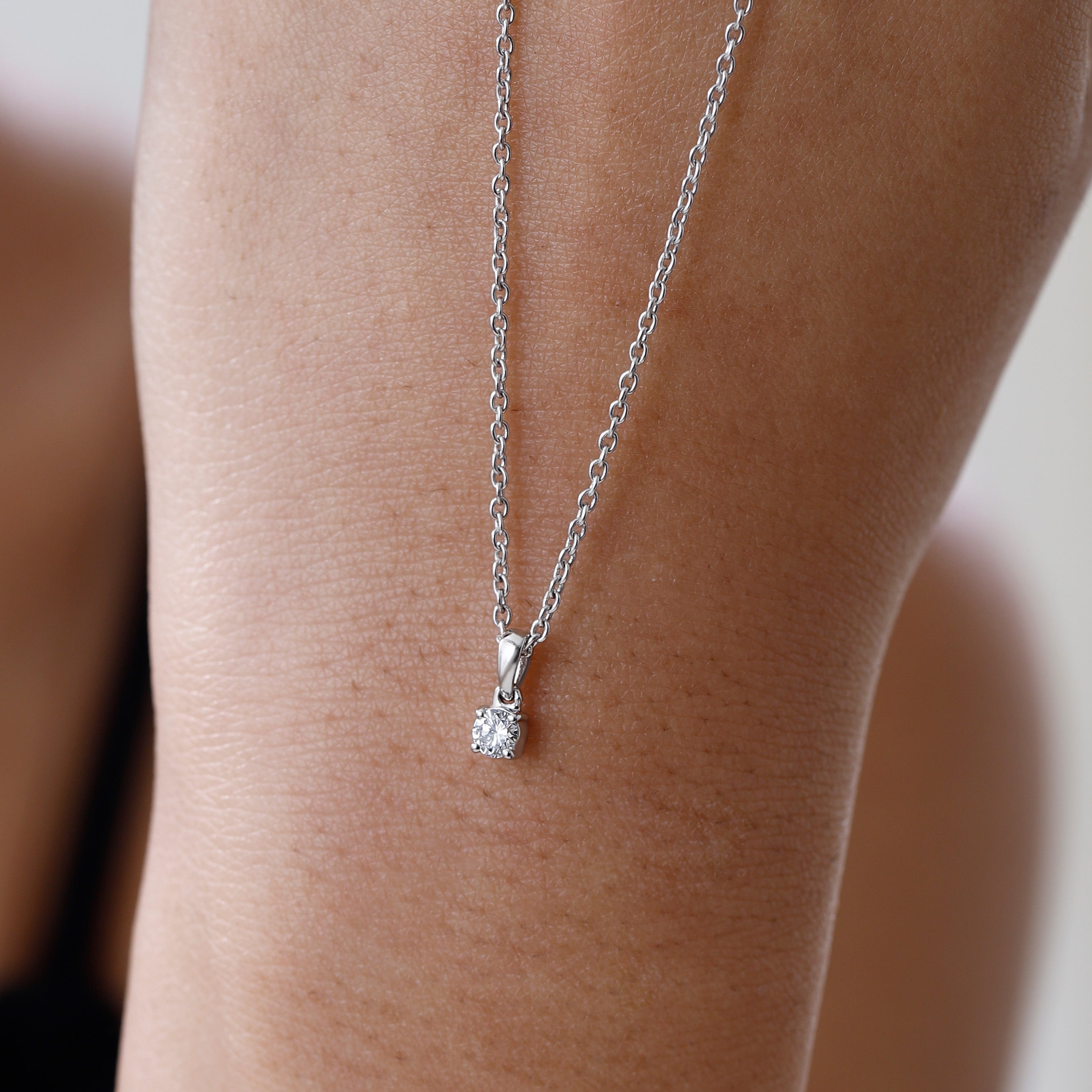 Versa Natural Diamond Solitaire Pendant in Platinum – RachelGalley