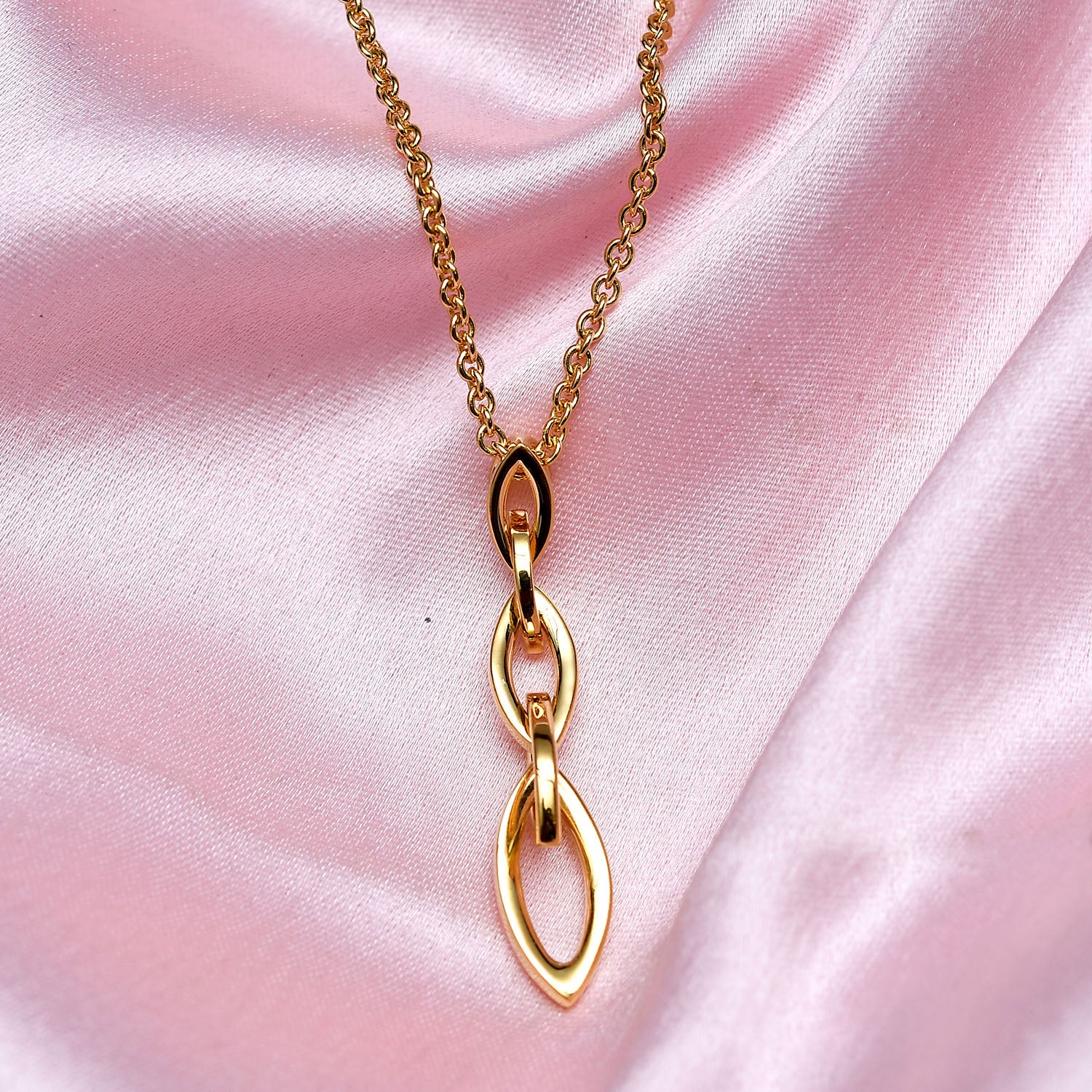 Molto Link Pendant with FREE Chain + Molto Link Drop Earrings