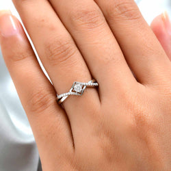 Versa Diamond Engagement Ring in Platinum
