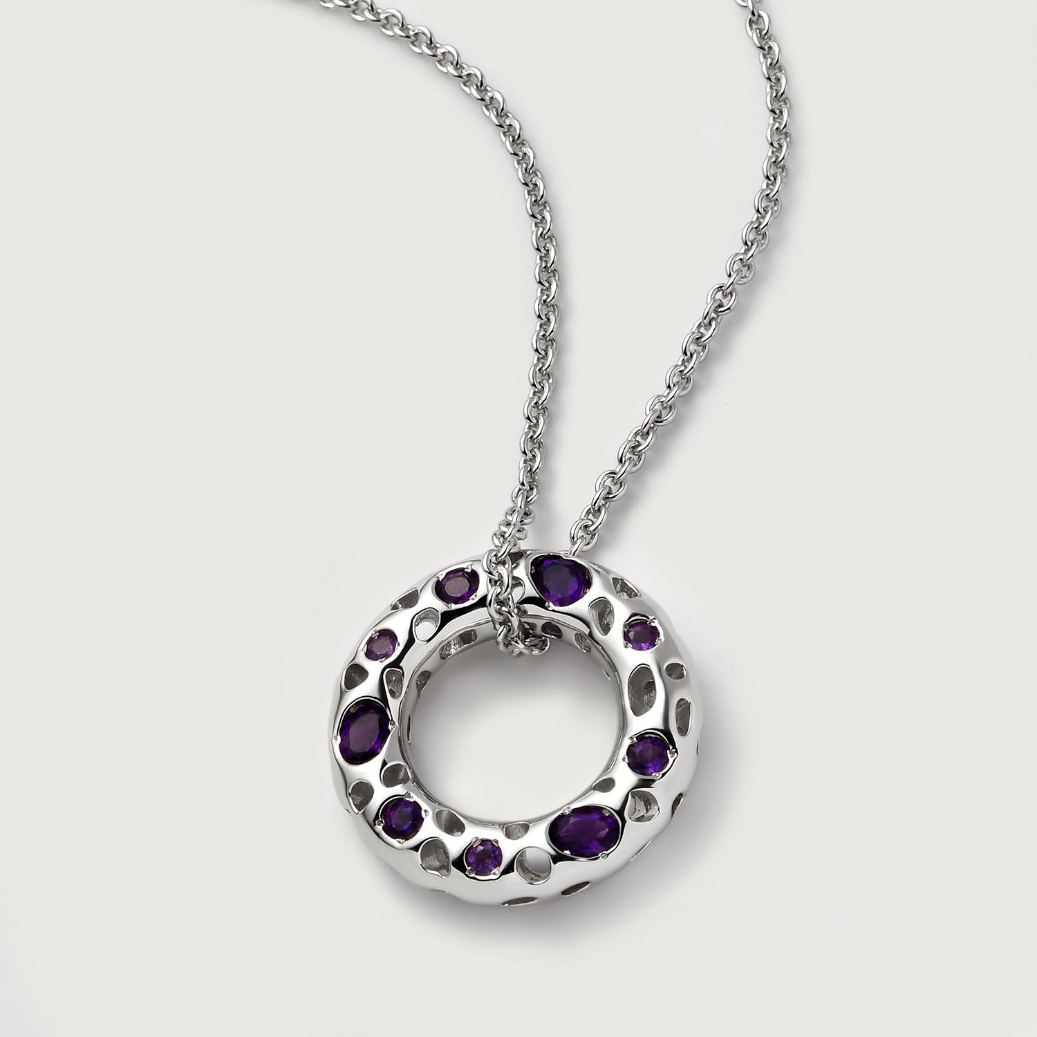Lattice Loop Pendant Amethyst
